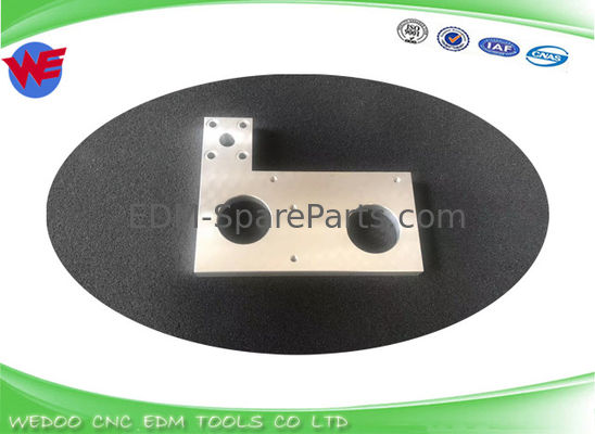 Materiale SS DWC Fanuc Filo EDM Parti di usura Piastra cuscinetto A290-8119-X384 135*108MM