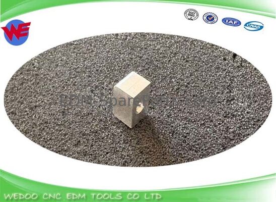A290-8102-X657 Elettrodo da taglio secondo EDM Fanuc 6*6*10mm