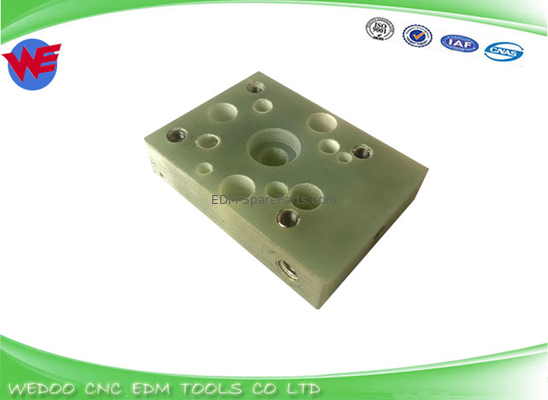 Piastra isolante inferiore A290-8119-Z764 Blocco a getto inferiore Fanuc EDM Parti 56x40x13
