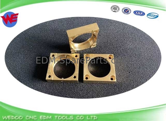 DC08900 X208D528H01 X208D528H02 Portaugello Guida Copertura Mitsubishi 46*48MM