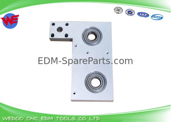 Materiale SS DWC Fanuc Filo EDM Parti di usura Piastra cuscinetto A290-8119-X384 135*108MM