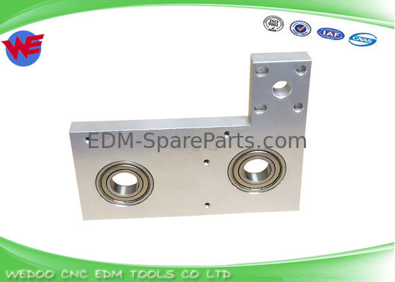 Materiale SS DWC Fanuc Filo EDM Parti di usura Piastra cuscinetto A290-8119-X384 135*108MM
