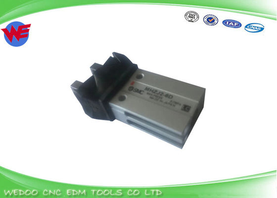 Fanuc CYLINDER Gripper Complete A290-8112-V607/STD MHZJ2-6D CYLINDE PNEUMATICO
