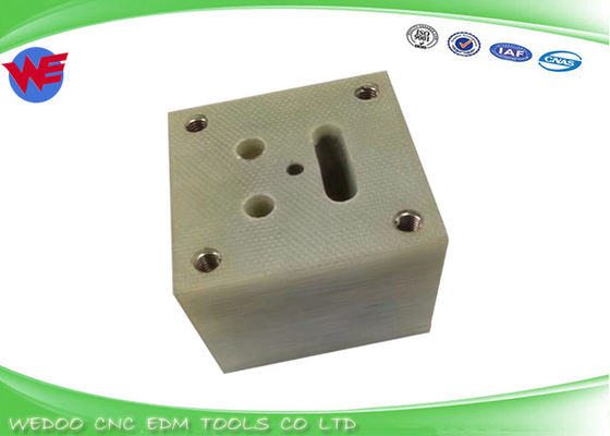 A290-8101-X509 Piastra isolante superiore Fanuc EDM Parti Serie A-C 40*40*34 GUIDE BASE